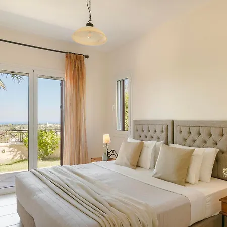 فيلة Dina By Vintage Travel