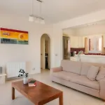 Dina Villa