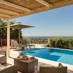 Villa Dina *